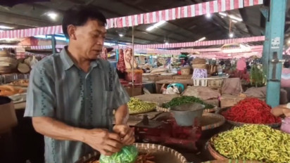Buat Geleng Kepala! Harga Cabai di Salatiga Makin Pedas