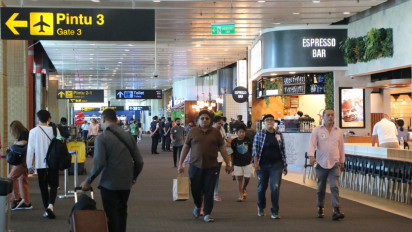 Waspada Covid-19 dan Pneumonia, KKP Pasang 5 Unit Thermo Scanner di Bandara I Gusti Ngurah Rai