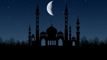 Perintah Allah SWT dalam Surah Al Isra Ayat 79: Pada Sepertiga Malam Terakhir, Bangunlah dan Lakukanlah Shalat Tahajud