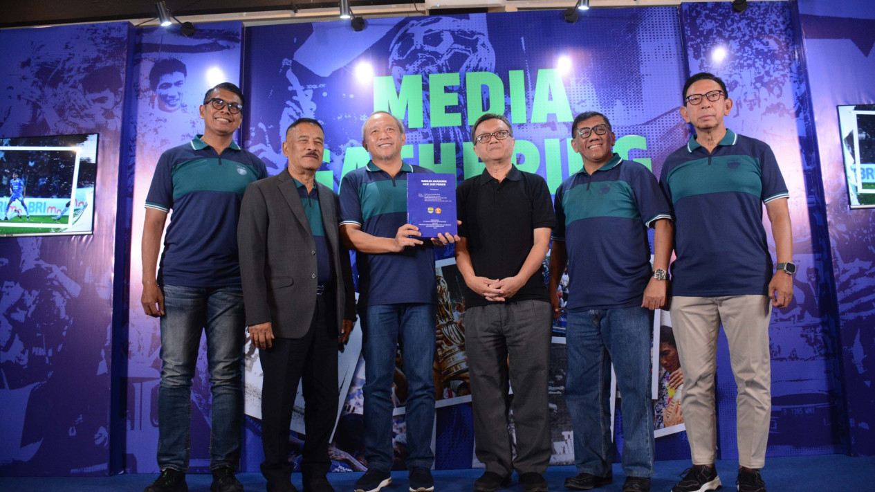 Tanggal Lahir 14 Maret 1933 Tak Berdasar, Jadi Alasan Peneliti Ini Temukan Hari Jadi Persib 
            - galeri foto