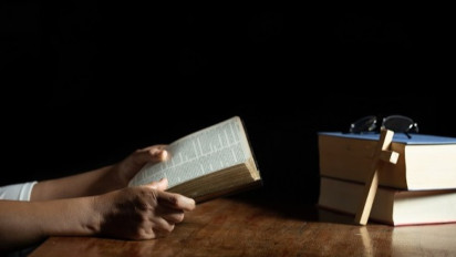 Tafsir Surah Al Baqarah Ayat 3: Ciri Orang-orang yang Bertakwa