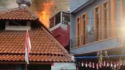 15 Rumah di Kramat Kwitang Terbakar, 1 Orang Meninggal Dunia