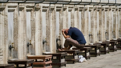 Hadits Muslim Kitab Wudhu: Setelah Bangun Tidur Basuhlah Tangan Tiga Kali