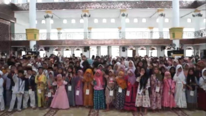 Rayakan Golden Wedding Anniversary Aburizal Bakrie dan Istri, 500 Anak-anak Asahan Bahagia: Terimakasih Bapak Aburizal Bakrie