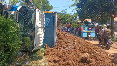 Pasca Tragedi Truk Tambang Sasak Motor Dua Tewas di Probolinggo, Kelayakan Armada Tol Probowangi Dipertanyakan
