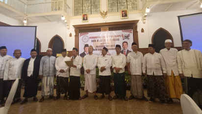Komunitas Poro Kiai dan Rejo Semut Ireng di Surabaya Deklarasi Dukung Prabowo-Gibran pada Pilpres 2024