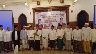 Perkuat kemenangan Prabowo – Gibran, Komunitas Poro Kiai Gelar Deklarasi di Surabaya