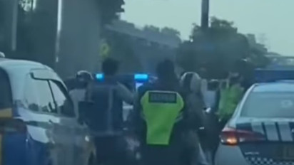 Iring-iringan Pemotor Pengantar Jenazah Istri Habib Rizieq Shihab Terobos Tol Jagorawi, Netizen: Seru, Kejar-Kejaran