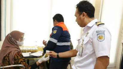 Jelang Nataru, Masinis dan Pegawai KAI Daop 8 Jalani Tes Narkoba
