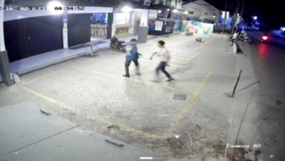 Terekam CCTV, Aksi Arogan Seorang Pria Datang, Rusak hingga Ancam Pegawai Mie Gacoan Palembang Viral di Media Sosial