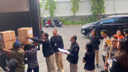 Polresta Denpasar Lakukan Pengawalan Logistik Pemilu 