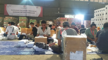 KPU Kota Cimahi Mulai Sortir Lipat Surat Suara Pilpres 2024