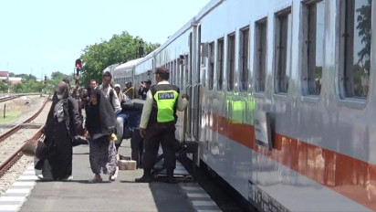 Angkutan Nataru, Kedatangan dan Keberangkatan Penumpang KA di Stasiun Nganjuk Belum Meningkat Signifikan