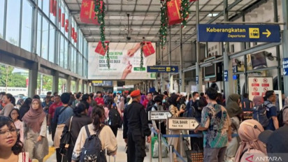 KAI Daop 1: Ratusan Ribu Tiket Periode Natal-Tahun Baru Masih Tersedia