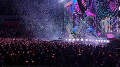 Keseruan Konser READY TO BE in Jakarta, TWICE Ajak ONCE Joget Bareng saat Random Dance Battle