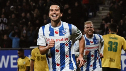 Thom Haye Bagikan Foto Kakek-Neneknya, Beri Isyarat Ingin Cepat Dinaturalisasi Timnas Indonesia