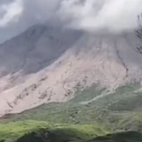 Gunung Sinabung Meletus Lagi, Kolom Abu Membumbung 3,5 Kilometer dan Berwarna Hitam Pekat