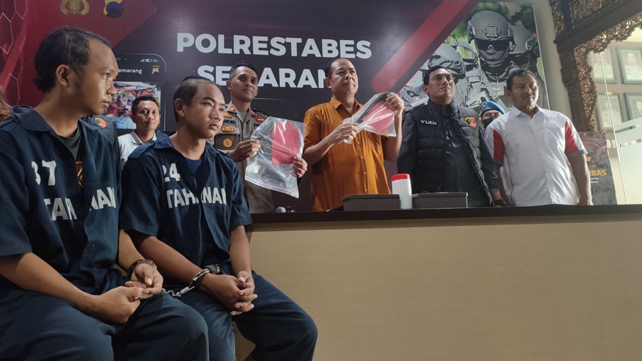 Apes! Nekat Curi Kayu di Rumah Dinas TNI, Dua Pemuda di Semarang Berhasil Diamankan
            - galeri foto