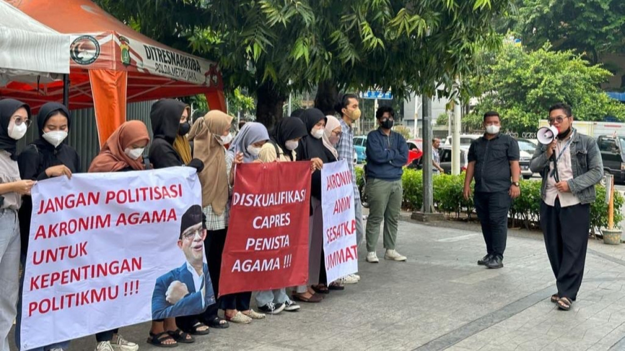 Gunakan Akronim AMIN, Anies Baswedan Dilaporkan ke Bawaslu okeh LIDEMA Indonesia
            - galeri foto