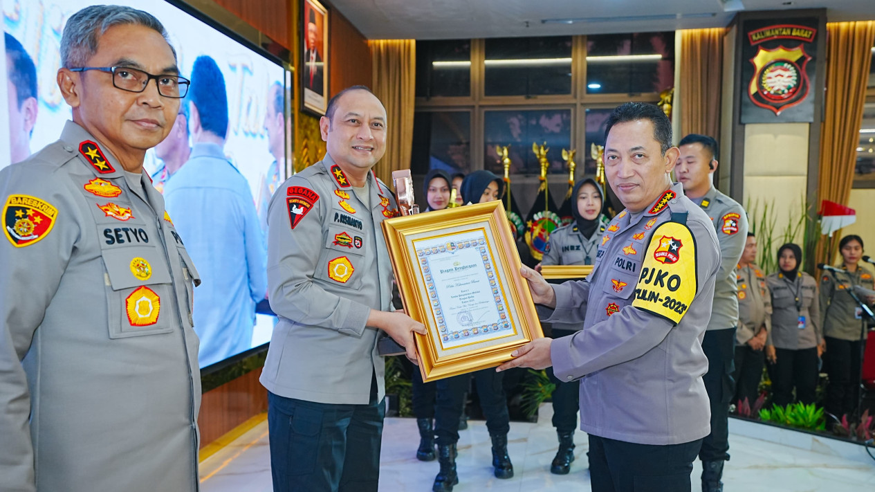 Polda Kalbar Raih Juara III Lomba Pengawasan Melekat dari Kapolri
            - galeri foto