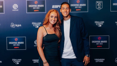 7 Pose Aduhai Pacar Jay Idzes, Pesonanya Bikin Suporter Timnas Indonesia Jatuh Cinta