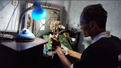 Tukang Servis Televisi Keliling Berkebutuhan Khusus di Nganjuk Nyaleg DPRD, Ini Perjalanannya