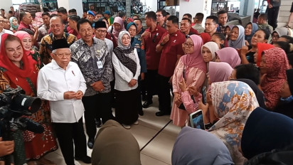 Pedagang Pasar Johar Semarang Luapkan Keluhan ke Wapres Ma'ruf Amin: Pasar Sepi Pak!