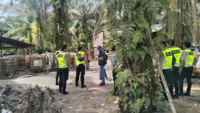 Puluhan Gudang dan Tempat Penyulingan Minyak Ilegal di Musi Banyuasin Dibongkar Paksa Aparat