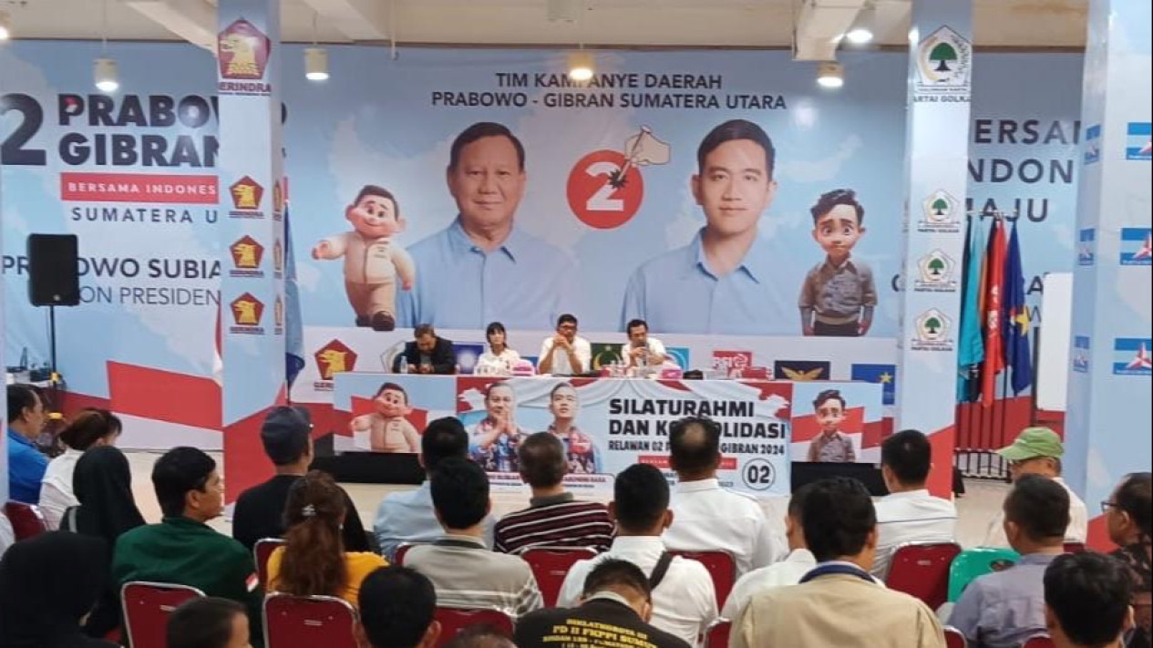 Pimpin Rapat Konsolidasi Bersama 101 Relawan Sumatera Utara, Wakil Komandan Golf TKN Prabowo Gibran: Tujuan Kita Menang Satu Putaran
            - galeri foto