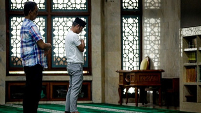 Segera Perbaiki! Ini Penjelasan dari Berbagai Mazhab Tentang Gerakan yang Bikin Batal Shalat