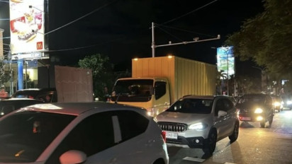 Macet Parah! Bule-bule Rela Jalan Kaki Demi Kejar Pesawat ke Bandara Ngurah Rai, Dishub Bali Bilang Begini