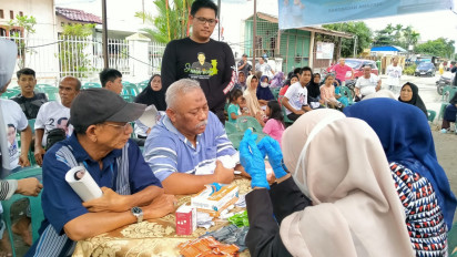 Cari Dukungan Warga Paruh Baya dan Lansia, Simpatisan Prabowo-Gibran Gelar Jambore Sehat