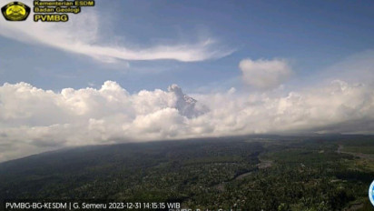Gunung Semeru Kembali Erupsi, Semburkan Kolom Abu dan Muntahkan Awan Panas Letusan Susulan