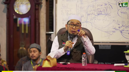 Seketika Doa Terkabul, Silakan Berdoa Minta Jadi Kaya Raya dalam Posisi Shalat Ini, Kata Ustaz Adi Hidayat