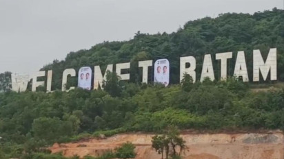 Baliho Raksasa Prabowo Gibran Terpampang di Monumen Welcome to Batam, Bawaslu: Langgar Aturan Lokasi dan Zona