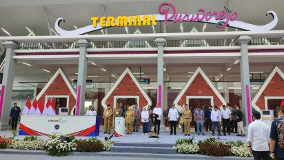 Presiden Jokowi Resmikan Terminal Type A dan Kunjungi Pasar Purworejo