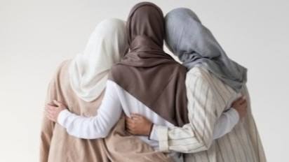 Viral Senator Arya Wedakarna Sebut Hijab Tidak Jelas, Simak Dulu Hukumnya yang Dijelaskan oleh Ustaz Adi Hidayat Berikut Ini