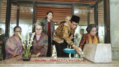 Mahfud Md Ziarah ke Makam Bung Hatta Didampingi Meutia Hatta, Kenang Sosok Anti Korupsi