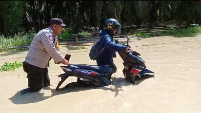 Sungai Budong-budong Meluap, Ratusan Rumah Warga Terendam Banjir