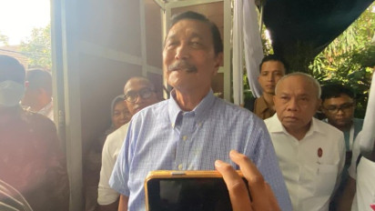 Sedih Saat Tahu Rizal Ramli Meninggal, Luhut: Saya dari Airport Langsung Kesini Karena Harus Lihat Dia