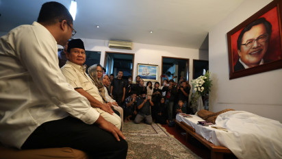 Prabowo Melayat ke Rumah Rizal Ramli, Terakhir Bertemu Saat Ulang Tahun Luhut