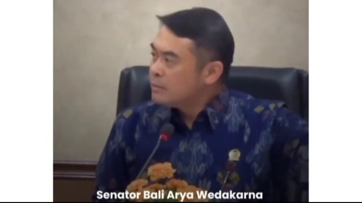 Arya Wedakarna Terancam Dipolisikan, Muhammadiyah dan MUI Siap Laporkan Sang Senator Bali Buntut Rasis Perempuan Berhijab
            - galeri foto