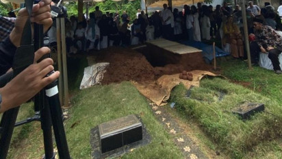 Rizal Ramli Dimakamkan di TPU Jeruk Purut Hari Ini, Satu Liang Lahat dengan Sang Istri