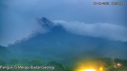 Awan Panas Gunung Merapi Meluncur Sejauh 1,8 Kilometer ke Arah Kali Bebeng