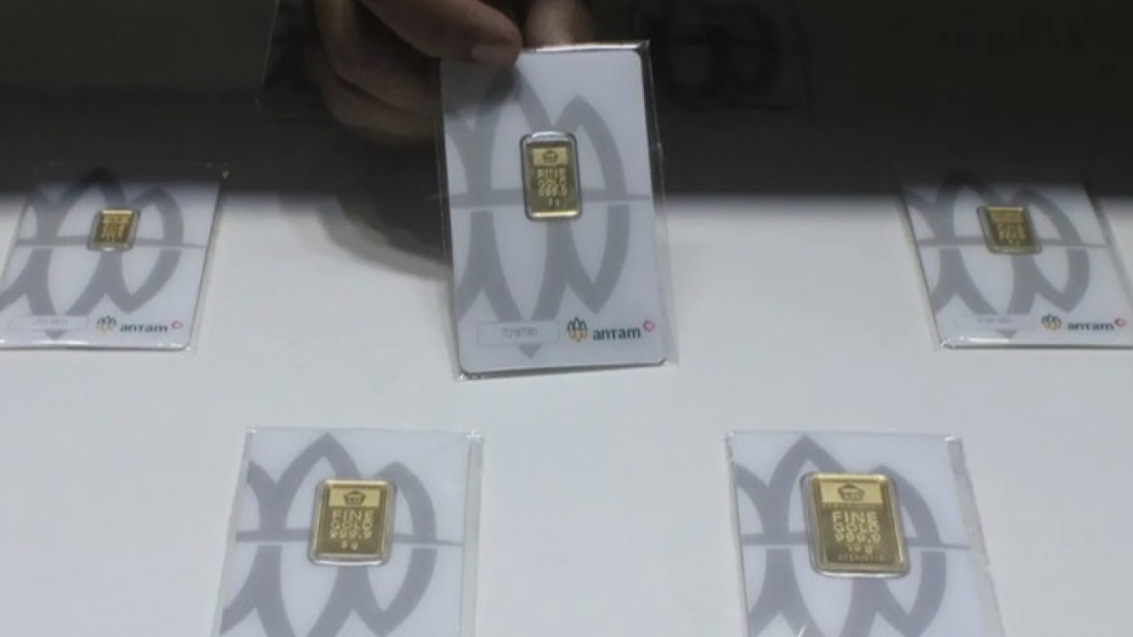 Naik Tipis Rp7.000, Harga Emas Antam Hari Ini 9 Januari 2026 Tembus Rp2.577.000 per Gram
            - galeri foto