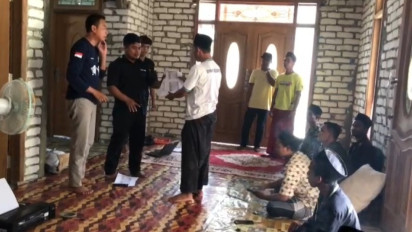 Nama Hilang Padahal Lolos Seleksi, Sejumlah Peserta Seleksi KPPS Protes di Kantor PPS Karangpenang Oloh Sampang