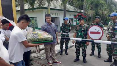 Pasca Kasus Penganiayaan Relawan Ganjar-Mahfud, Prajurit Yonif Raider 408 Boyolali dapat Kiriman Tumpeng