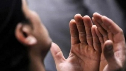 Jangan Lewatkan! Syekh Ali Jaber Ingatkan Bahwa Setiap Sore di Hari Jumat Ada Waktu yang Mustajab: Doa Tidak Akan Ditolak