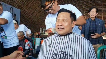Cak Imin Pangkas Rambut di Garut, Slepet Pemerintah: yang Digundul itu Rambut, Bukan Hutan