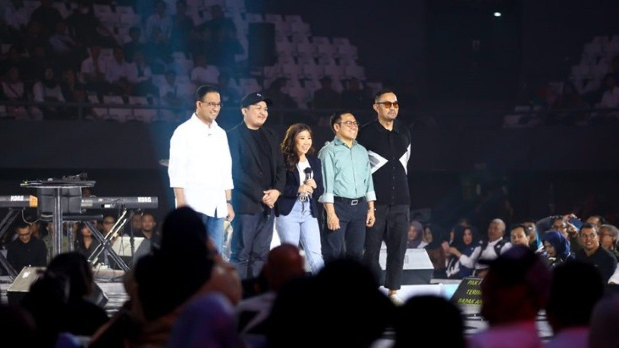 Di-roasting Kiky Saputri, Anies: Roasting-an Harus Jadi Bagian Demokrasi
            - galeri foto